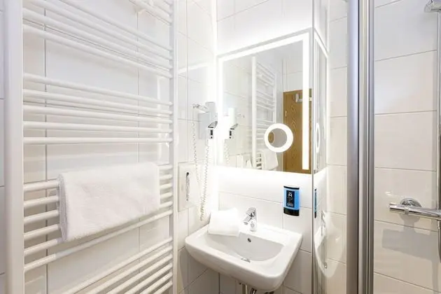 Classic Tek Büyük Yataklı Oda