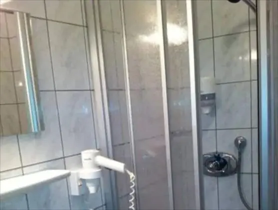 Tek Kişilik Oda (inkl. 1,50€ Servicepauschale)