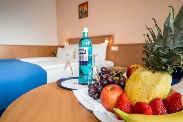 Standard Tek Büyük Yataklı Oda