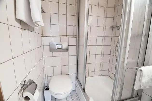 Standard Tek Büyük Yataklı Oda, Banyolu/Duşlu