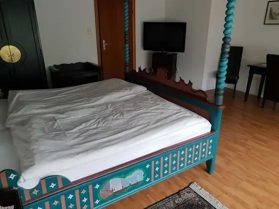 Tek Büyük Yataklı Oda
