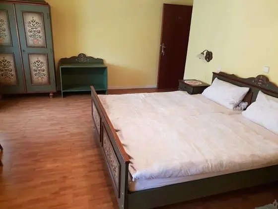 Tek Büyük Yataklı Oda