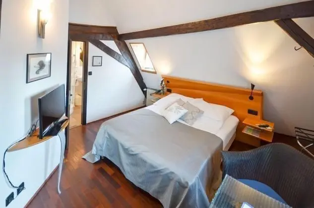 Comfort Büyük Yataklı Tek Kişilik Oda