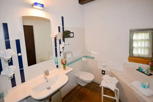 Comfort Büyük Yataklı Tek Kişilik Oda