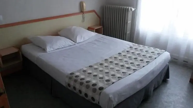 Üç Kişilik Oda