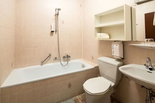 Comfort Tek Büyük Yataklı Oda