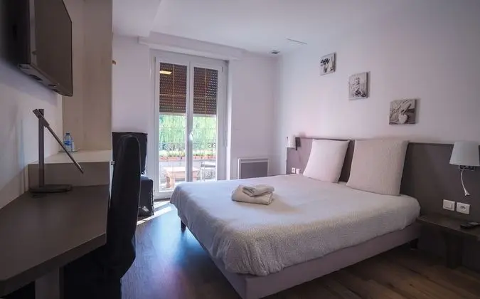 Comfort Büyük Yataklı Tek Kişilik Oda