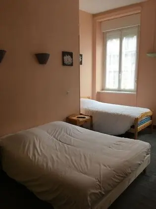 Üç Kişilik Oda
