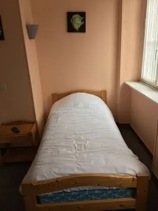 Üç Kişilik Oda
