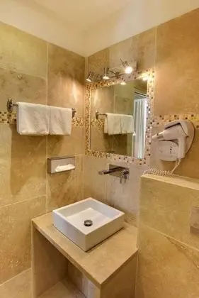 Comfort Tek Büyük Yataklı Oda, Deniz Manzaralı, Denize Bakan