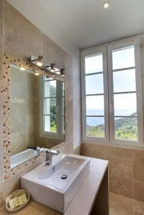 Comfort Tek Büyük Yataklı Oda, Deniz Manzaralı, Denize Bakan