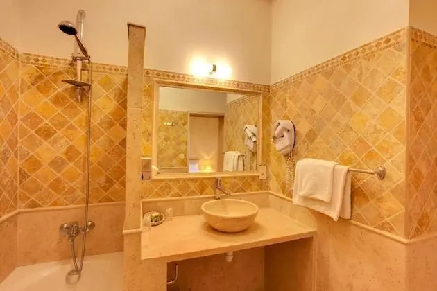 Comfort Tek Büyük Yataklı Oda, Deniz Manzaralı, Denize Bakan