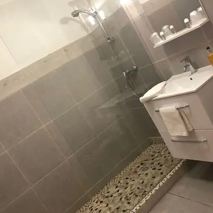 Oda, 1 Çift Kişilik Yatak, Sigara İçilmez