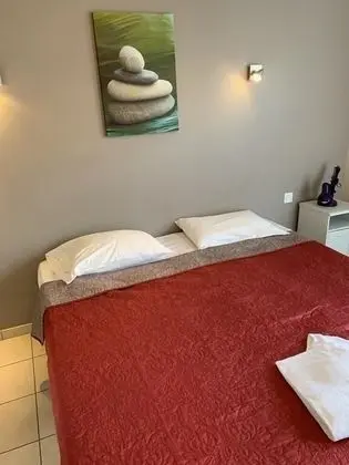Basic Tek Büyük Yataklı Oda