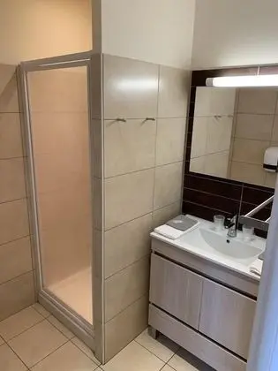 Basic Tek Büyük Yataklı Oda