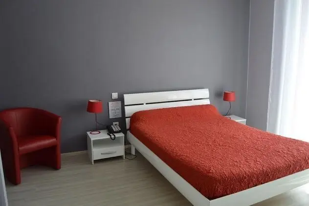 Standard Tek Büyük Yataklı Oda