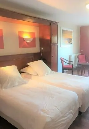 Tek Büyük Yataklı Oda, Zemin Kat