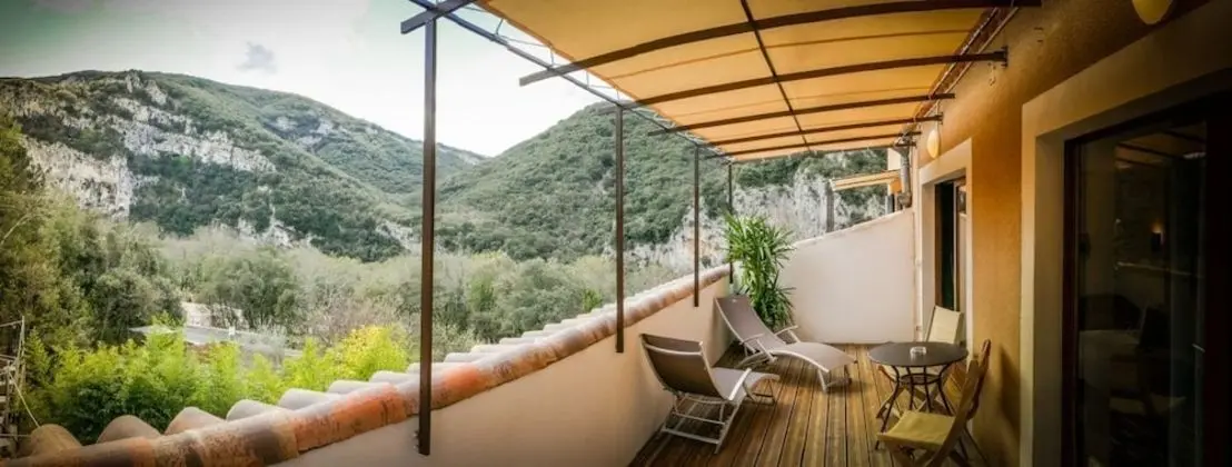 Exclusive Tek Büyük Yataklı Oda