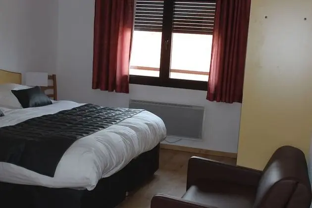 Üç Kişilik Oda