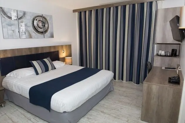 Comfort Tek Büyük Yataklı Oda