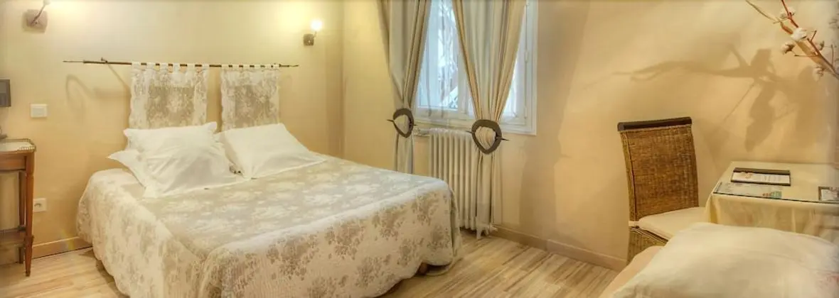 Üç Kişilik Oda