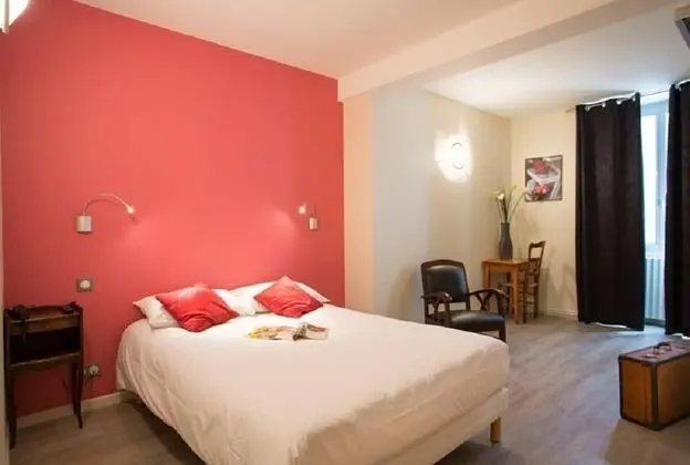 Comfort Tek Büyük Yataklı Oda