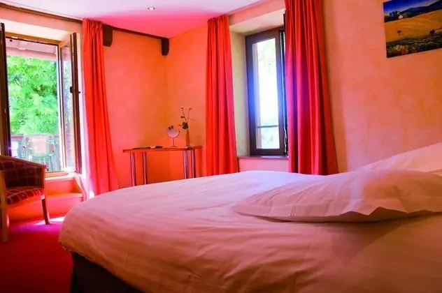 Comfort Tek Büyük veya İki Ayrı Yataklı Oda