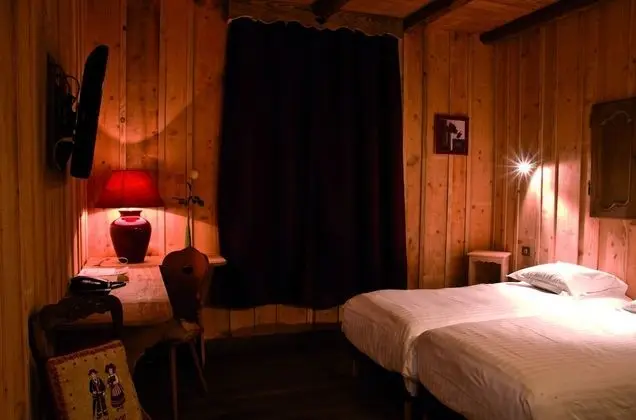 Comfort Tek Büyük veya İki Ayrı Yataklı Oda