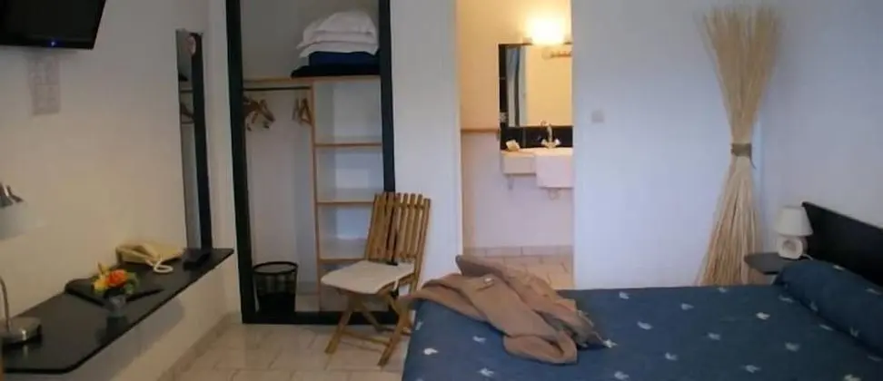 Standard Tek Büyük Yataklı Oda