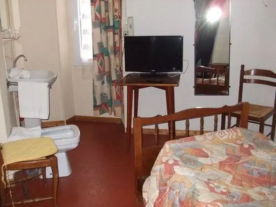 Tek Kişilik Oda, Ortak Banyo