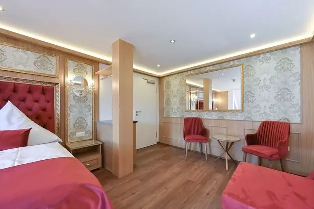Deluxe Dört Kişilik Oda