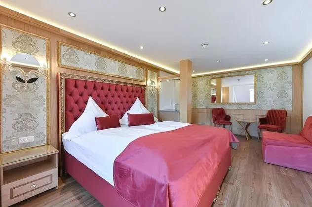 Deluxe Dört Kişilik Oda