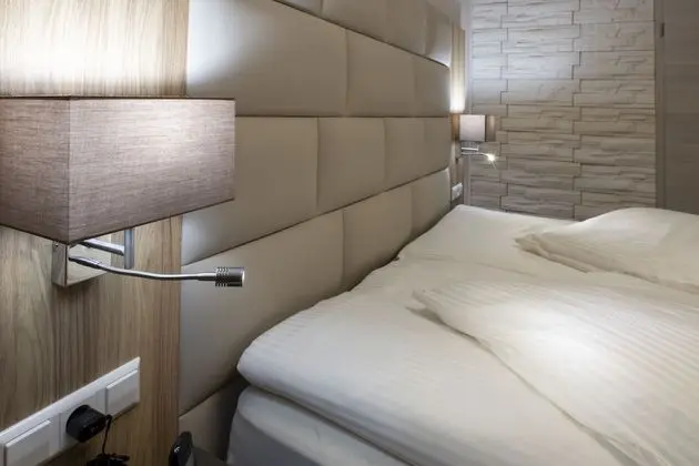 Basic Tek Büyük veya İki Ayrı Yataklı Oda (Annex)