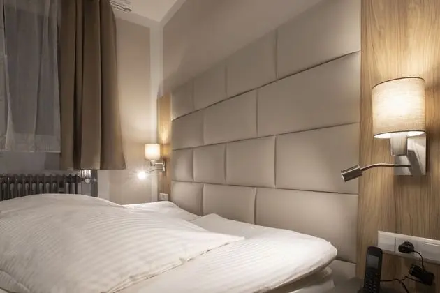 Basic Tek Büyük veya İki Ayrı Yataklı Oda (Annex)