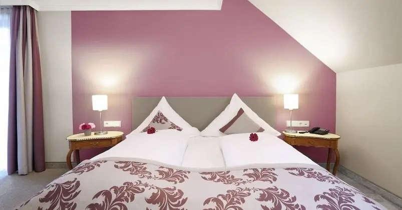 Comfort Tek Büyük Yataklı Oda (PLUS)