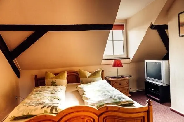 Tek Büyük Yataklı Oda