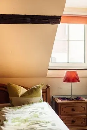 Tek Büyük Yataklı Oda