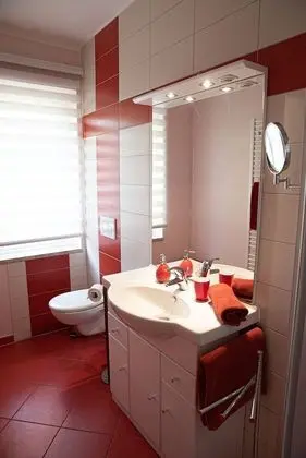 Tek Büyük Yataklı Oda, Banyolu/Duşlu