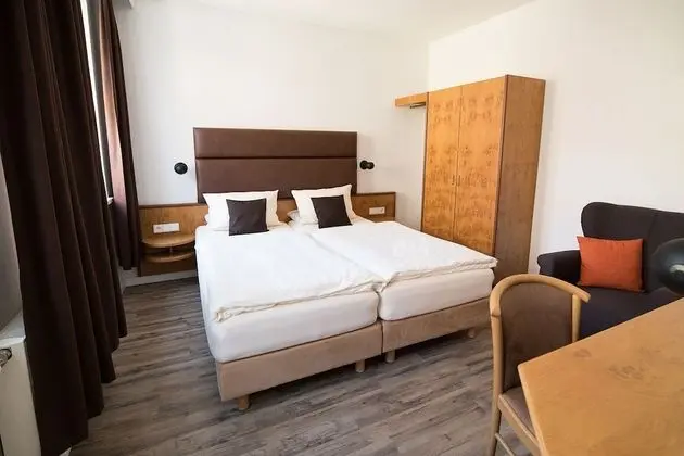 Büyük Yataklı Tek Kişilik Oda, 1 Yatak Odası