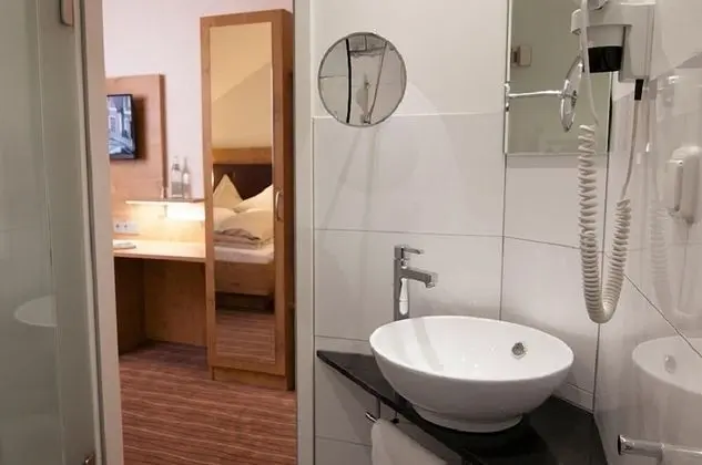 Panoramic Tek Büyük Yataklı Oda