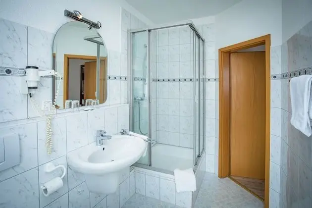 Tek Büyük veya İki Ayrı Yataklı Oda, Özel Banyo