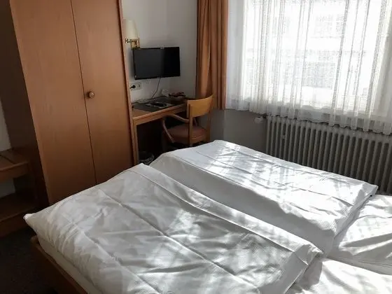 Tek Büyük Yataklı Oda (Raucher)