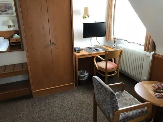 Tek Büyük Yataklı Oda (Raucher)