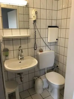 Tek Büyük Yataklı Oda (Raucher)