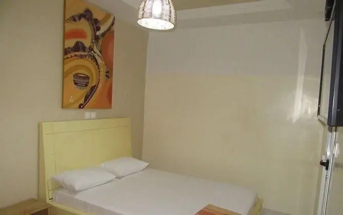 Standard Büyük Yataklı Tek Kişilik Oda