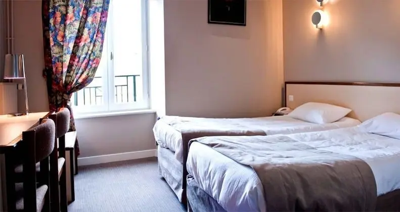 Classic Tek Büyük Yataklı Oda