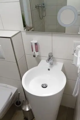 Deluxe Tek Büyük Yataklı Oda, Özel Banyo
