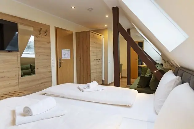 Comfort Tek Büyük Yataklı Oda (Guest House)