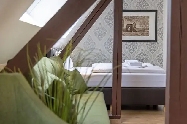 Comfort Tek Büyük Yataklı Oda (Guest House)