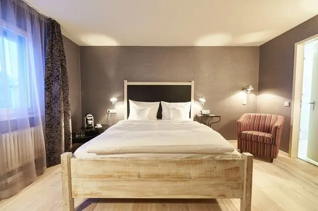 Tek Büyük Yataklı Oda (Small with 1 Queen bed, 1,40m)